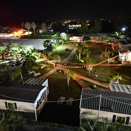 Residence Il Borgo アヴォラ エクステリア 写真
