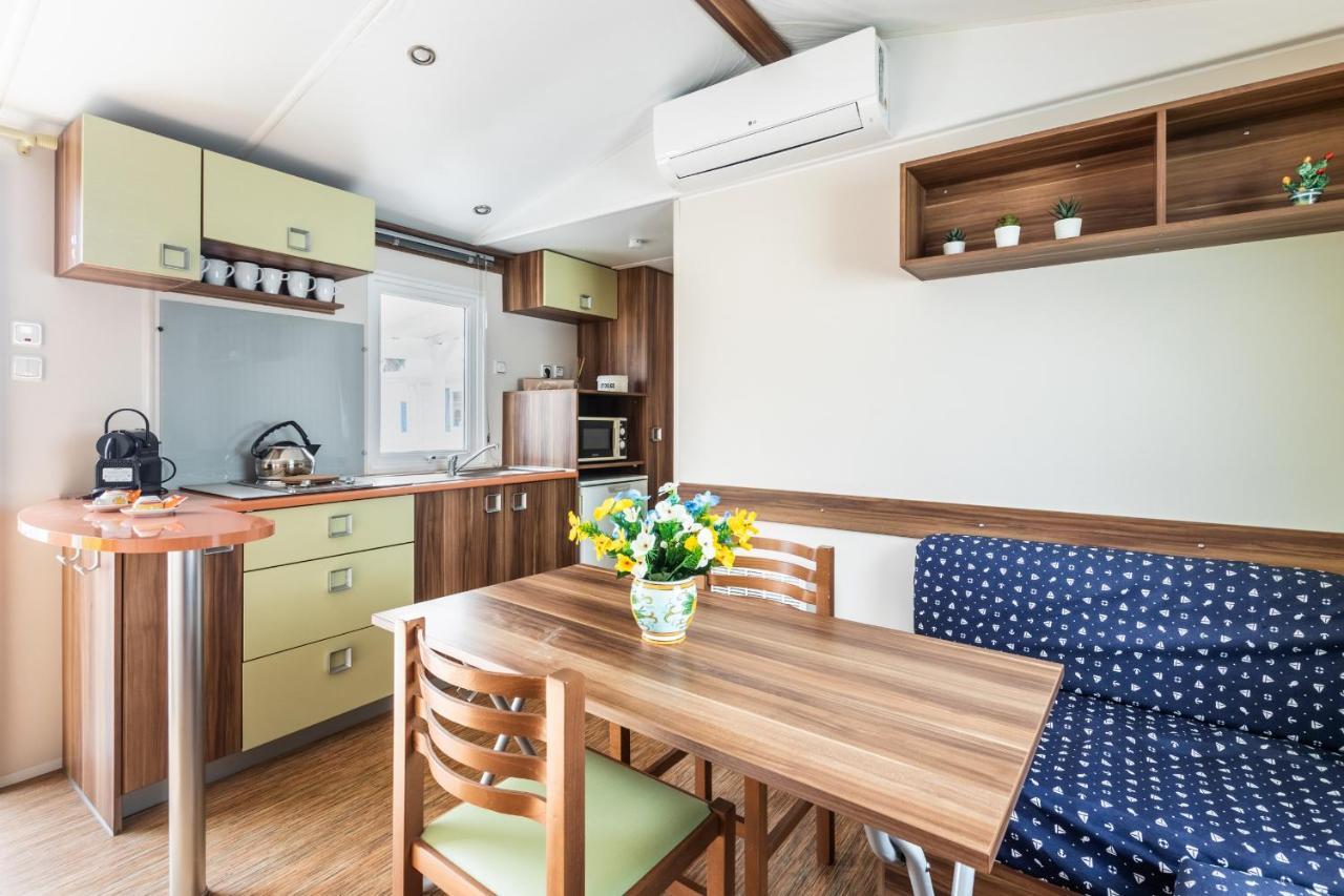 Residence Il Borgo アヴォラ エクステリア 写真