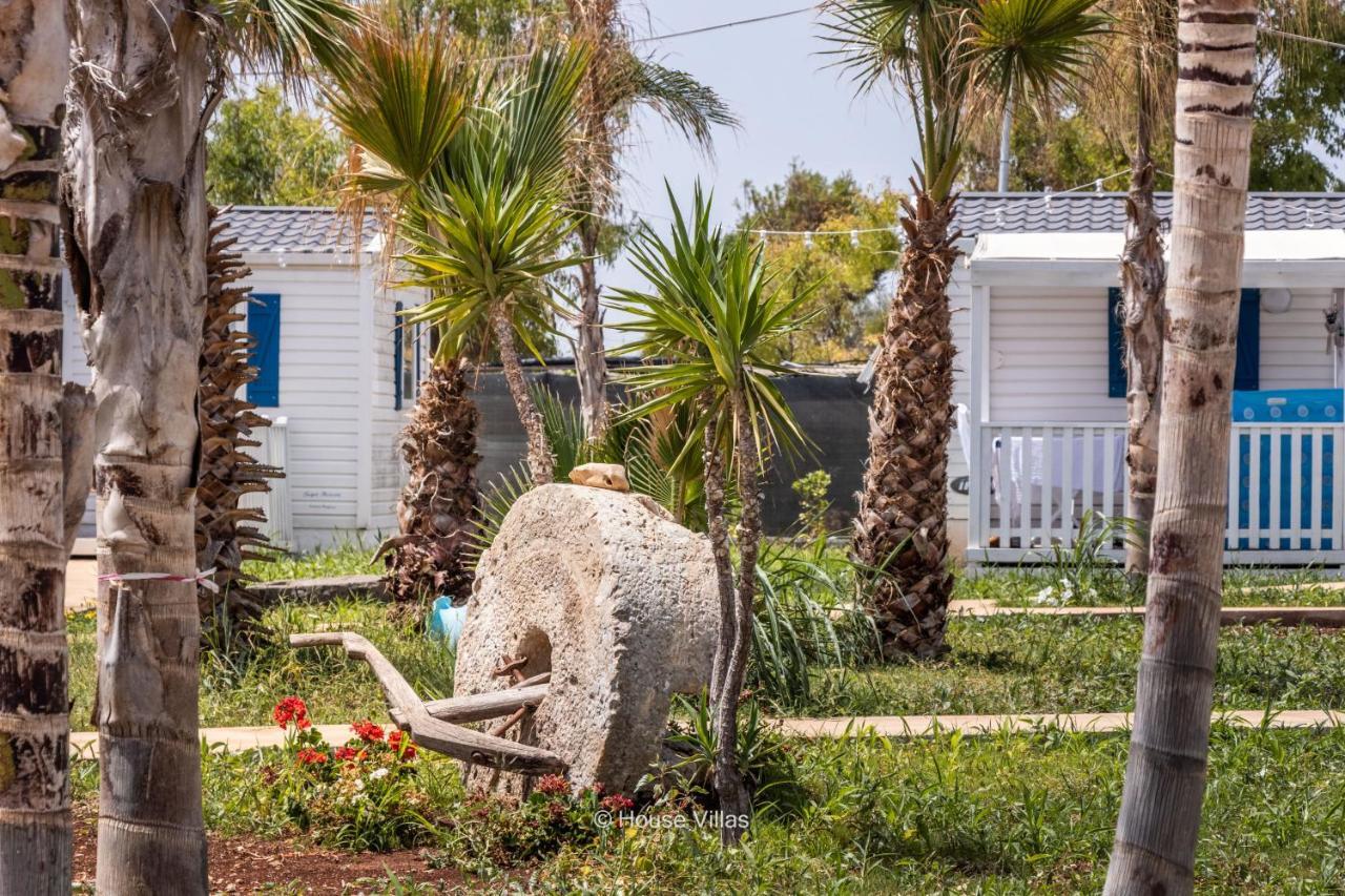 Residence Il Borgo アヴォラ エクステリア 写真