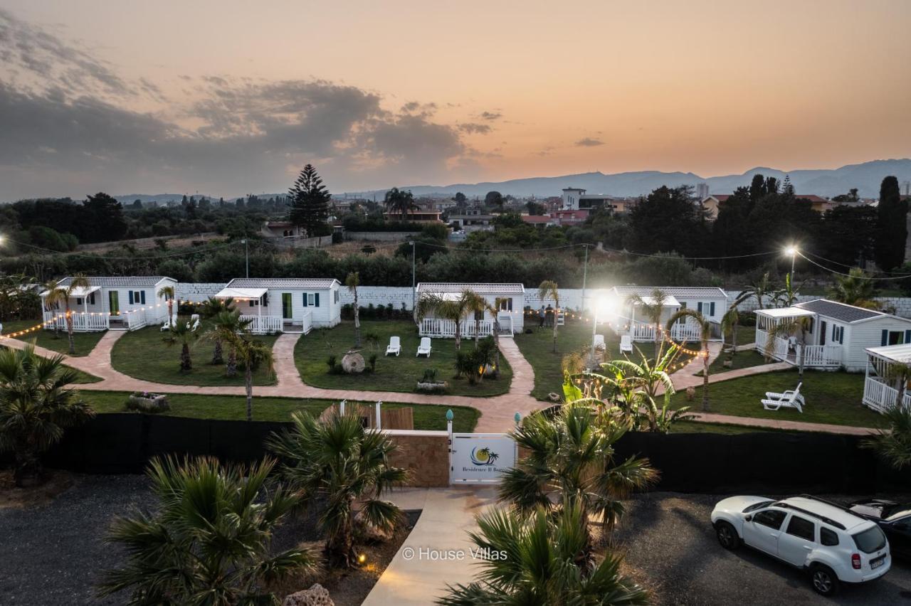 Residence Il Borgo アヴォラ エクステリア 写真
