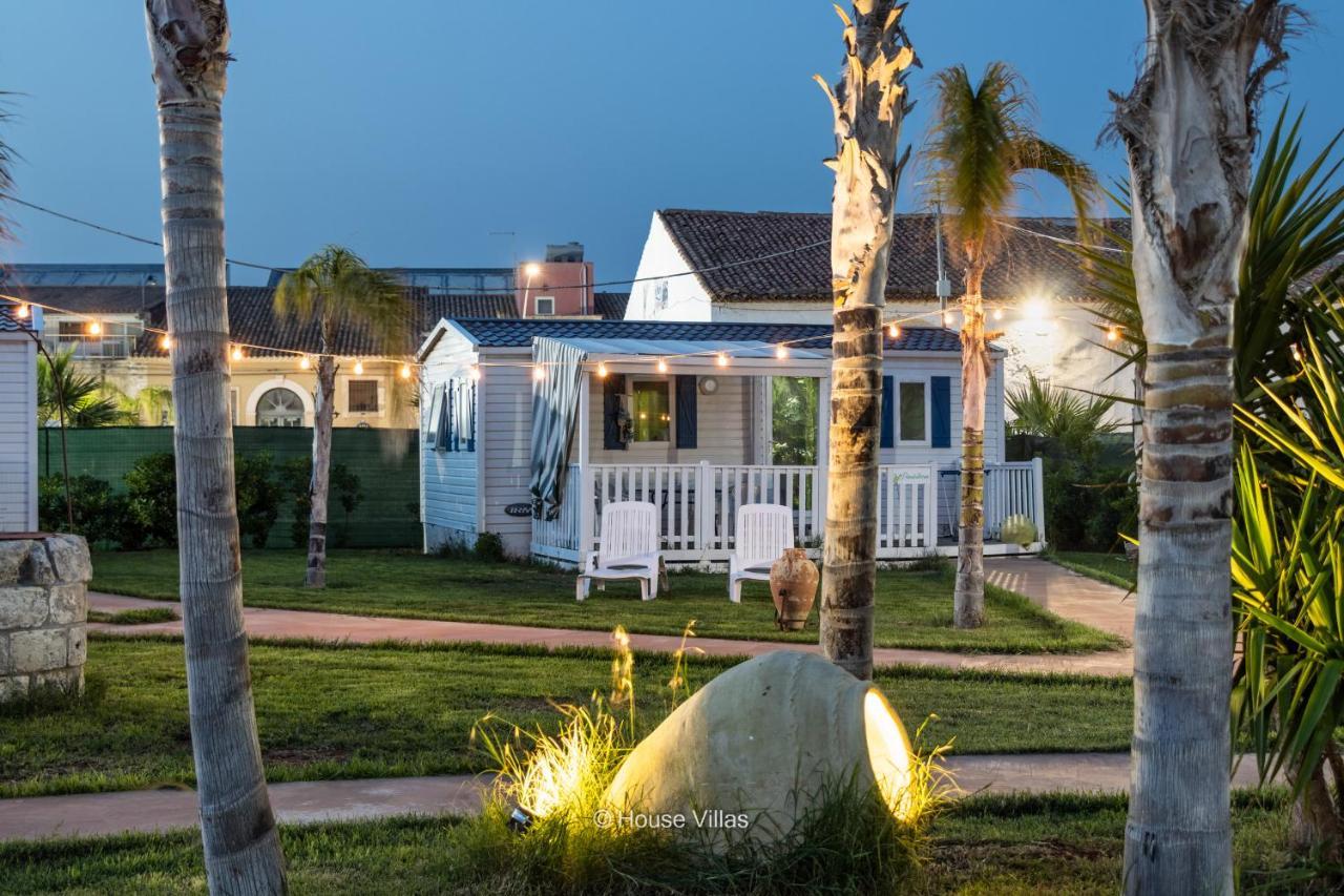 Residence Il Borgo アヴォラ エクステリア 写真