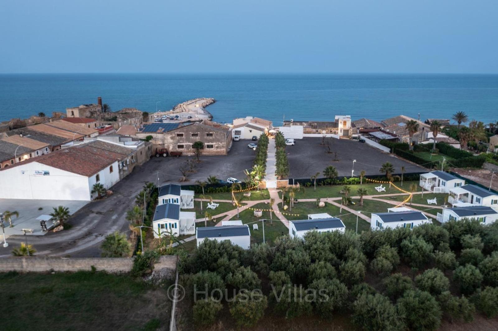 Residence Il Borgo アヴォラ エクステリア 写真